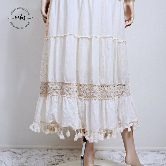 Me 2 Magic Boho Tiered Embroide Spaghetti Straps Lace Eyelets Tassels Midi Dress - Picture 8 of 12
